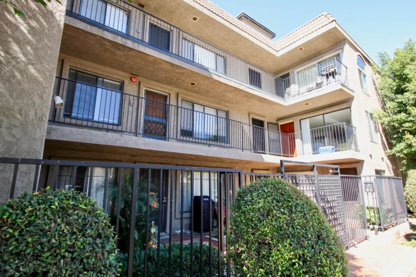nice homes at Mission Bay Shores located in Pacific Beach, California