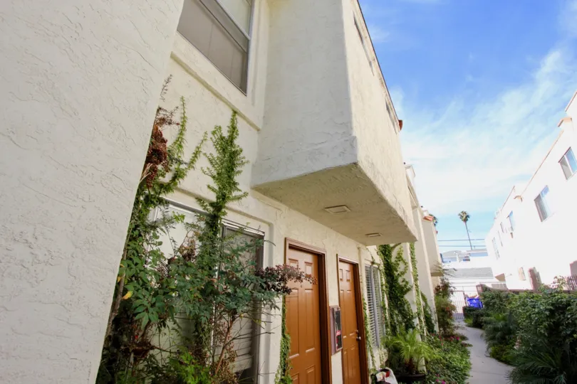 A sunny day at the Missouri Villas in Pacific Beach, CA.