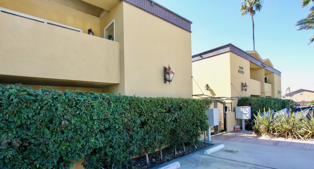 A sunny day at the On Reed apartments, Pacific Beach, California