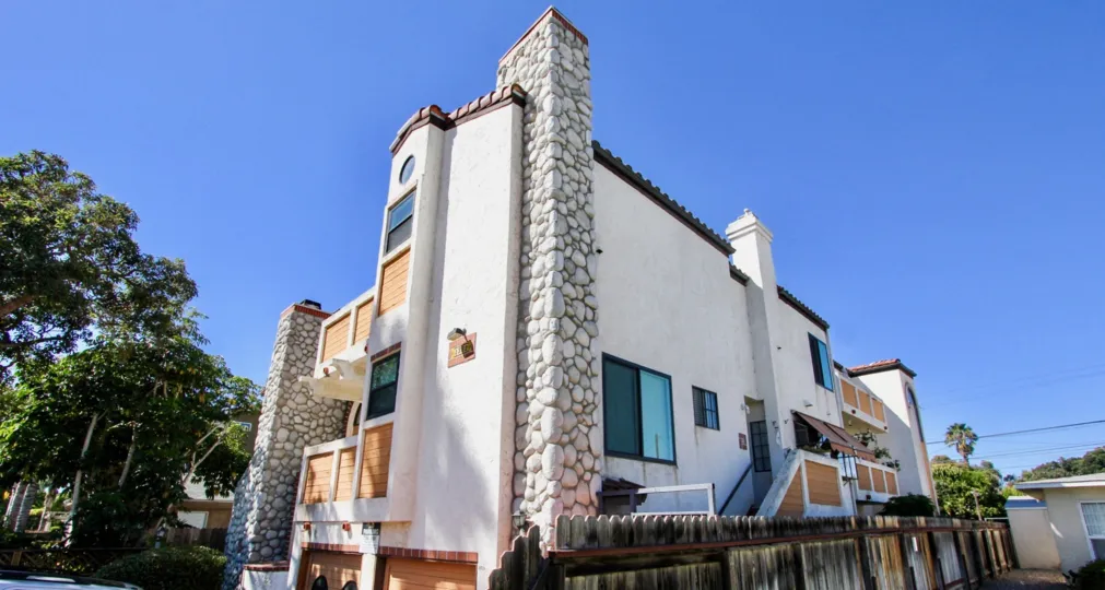gorgeously constructed Pacific Gardens II community in Pacific Beach California
