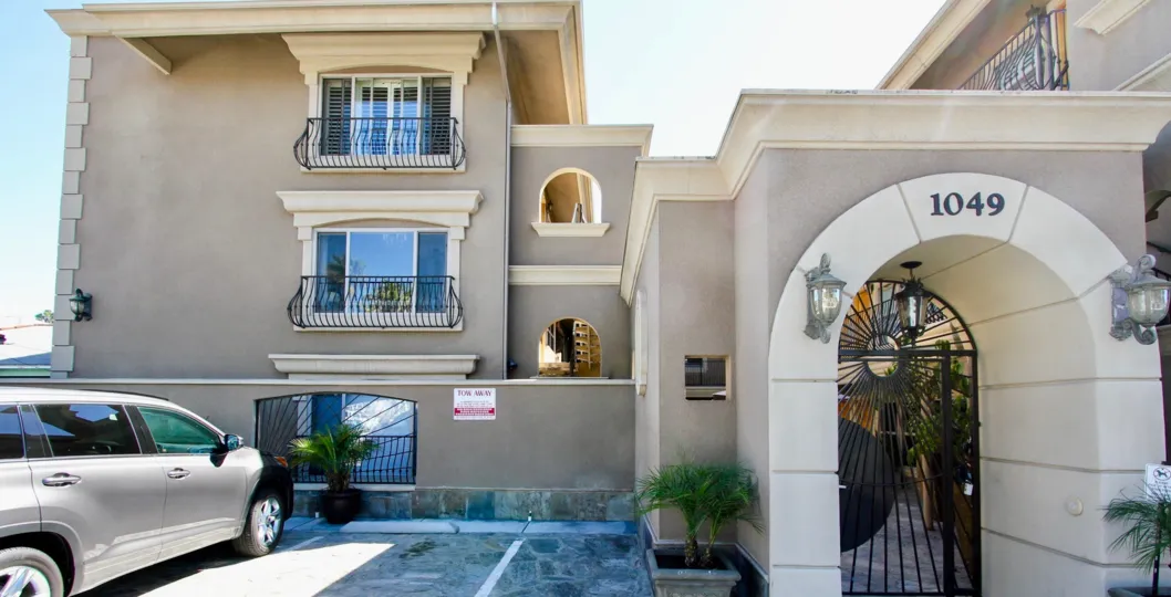 A VILLA ENROLLED WITH THE CODE 1049 IN PACIFIC VILLAS