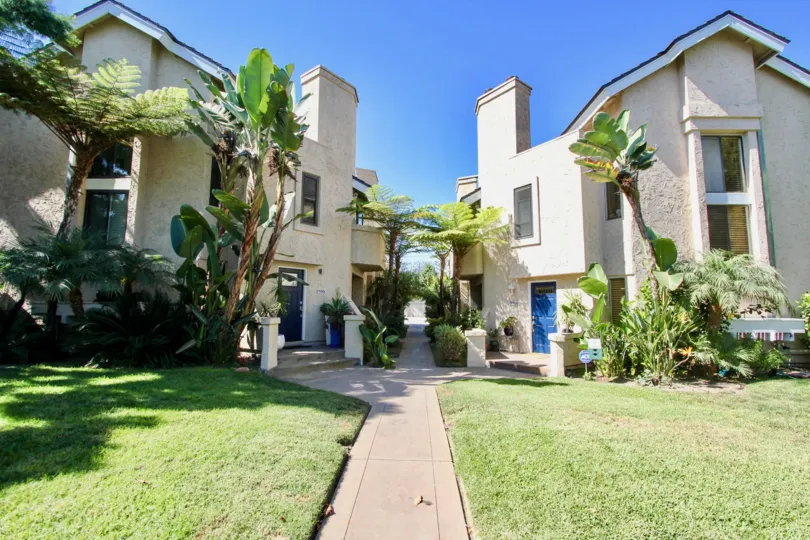 Neat Community, Neat Green living of Promontory Townhomes, Pacific Beach, California