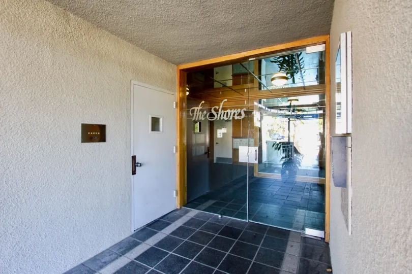 THE SHORES IN THE SHORES AT CROWN POINT WITH THE GLASS DOOR, METER BOX