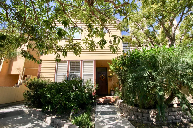 Curb appeal at Thomas Beach in Pacific Beach, California.