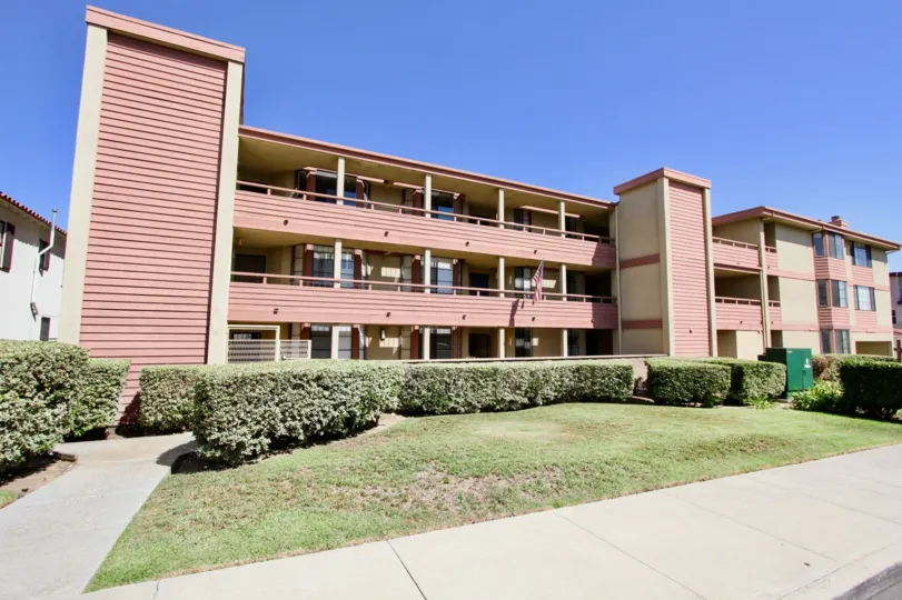 An apartment building with outdoor space on Addison Street in Point Loma, CA