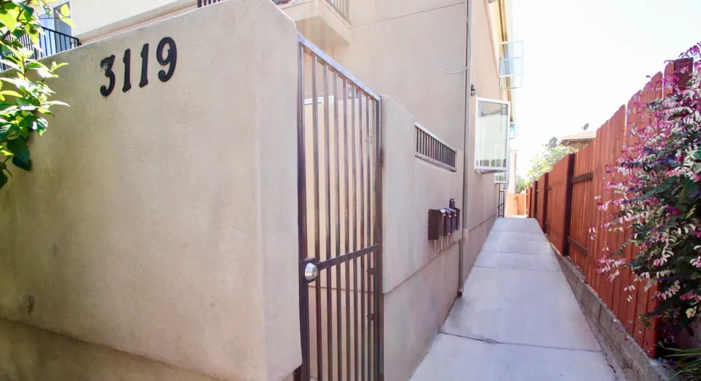 The bright, cheerful Hugo Street Condos in Point Loma, CA