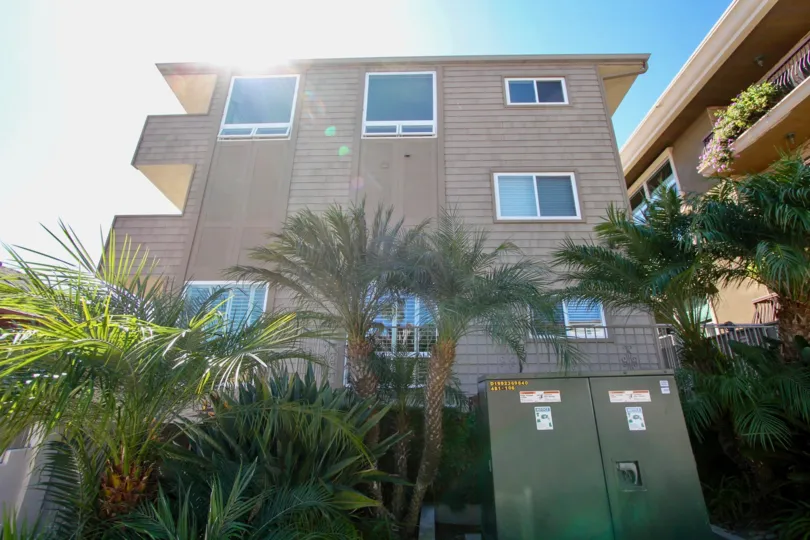 THE BUNGALOW IN THE La Playa Bayshore, WITH THE ELECTRONIC BOX, TREES