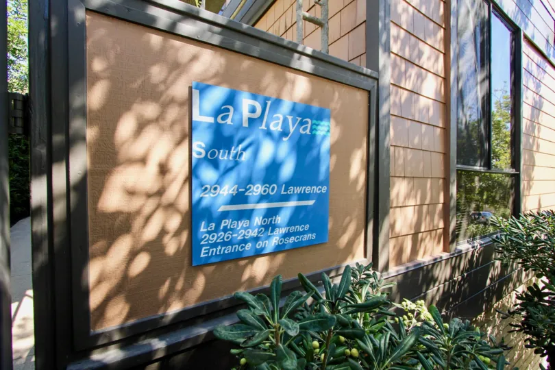 A bule plate on a building in La Playa neighborhood in California
