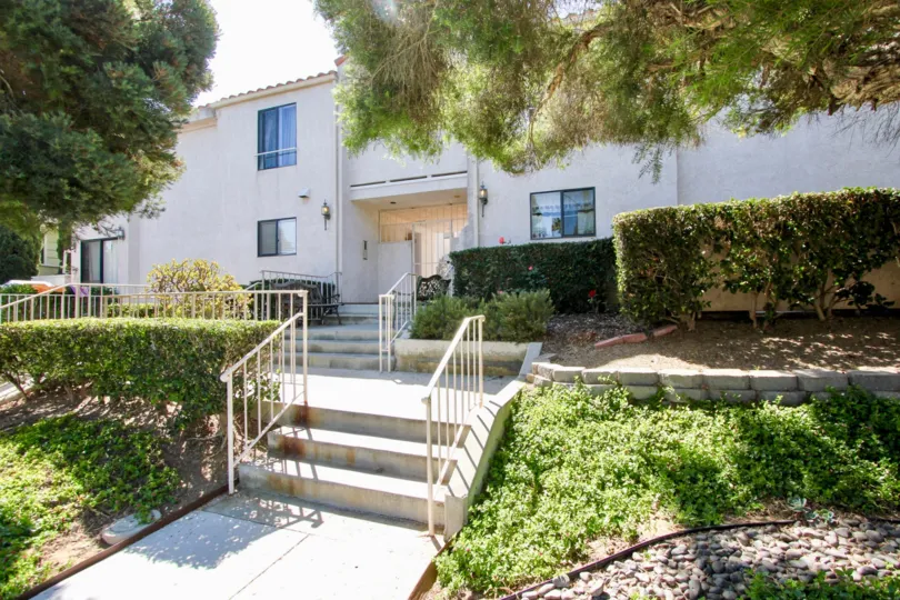 A scenic entry way to the Roseville Terrace apartments in Point Loma CA