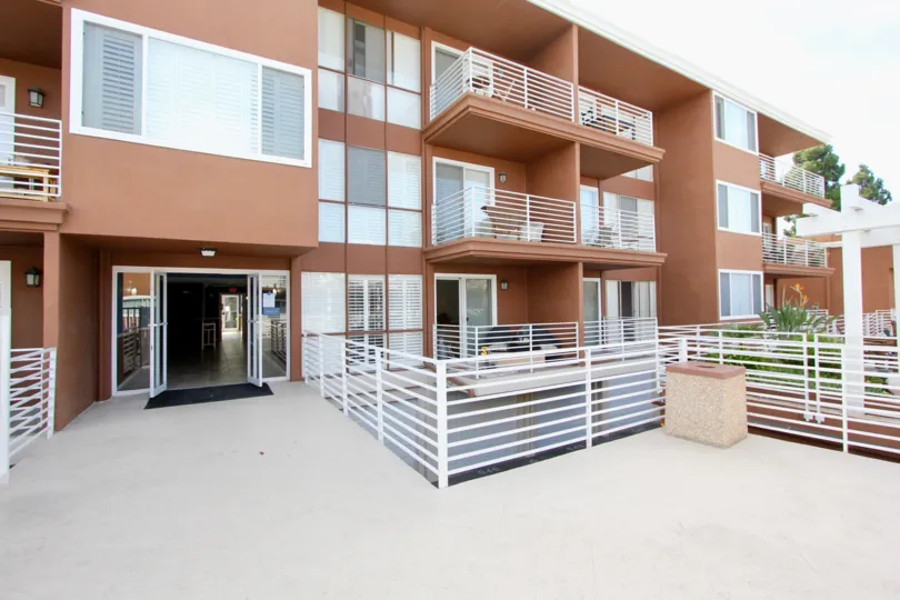 The modern age living environment with highlighted exterior walls.