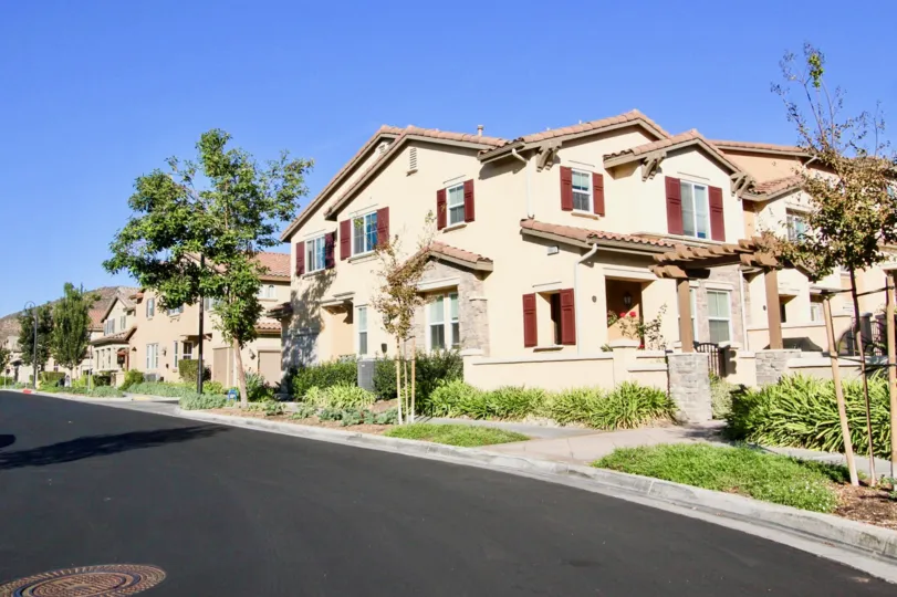 A community in Amante Ravenna is very beside of the national highway.
