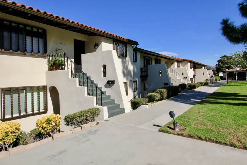 Sunny day at the Bernardo Villas in Rancho Bernardo, CA