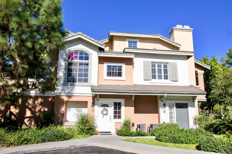 Large windows on the front of home at Collage in Rancho Bernardo CA