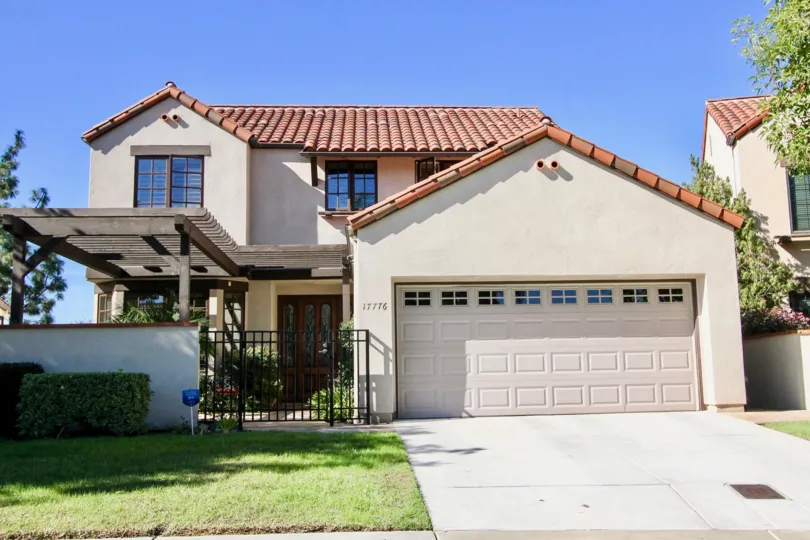 Housing with garage at Eastview in Rancho Bernardo CA