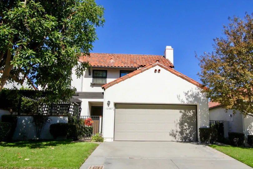 Eastview City: Rancho Bernardo, closed shutters of a car shed