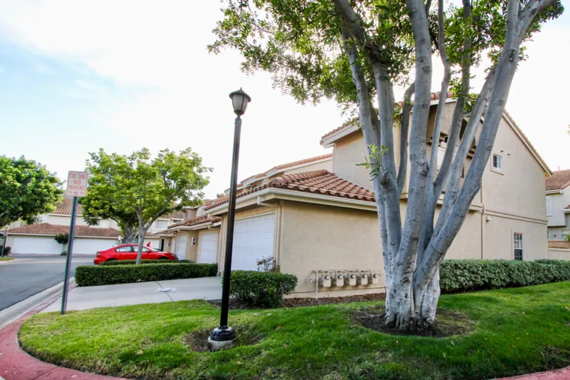 Large black light pole outside of home inside La Cresta in Rancho Bernardo CA
