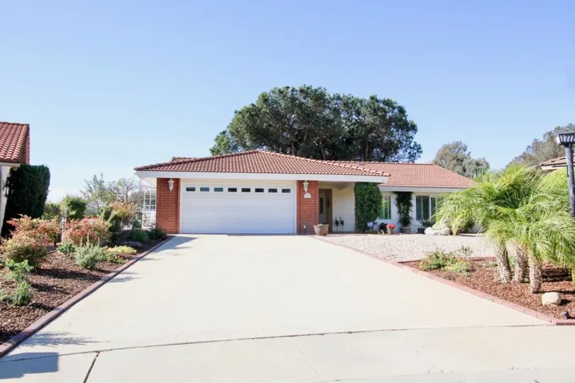 Long driveway leading to garage at Oaks North in Rancho Bernardo CA