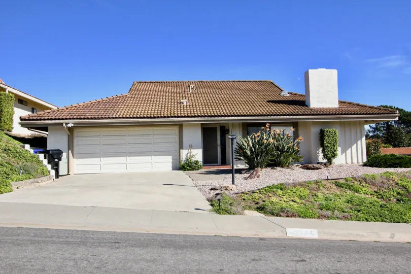 Oaks North, City: Rancho Bernardo, backside of a building and a beautiful road