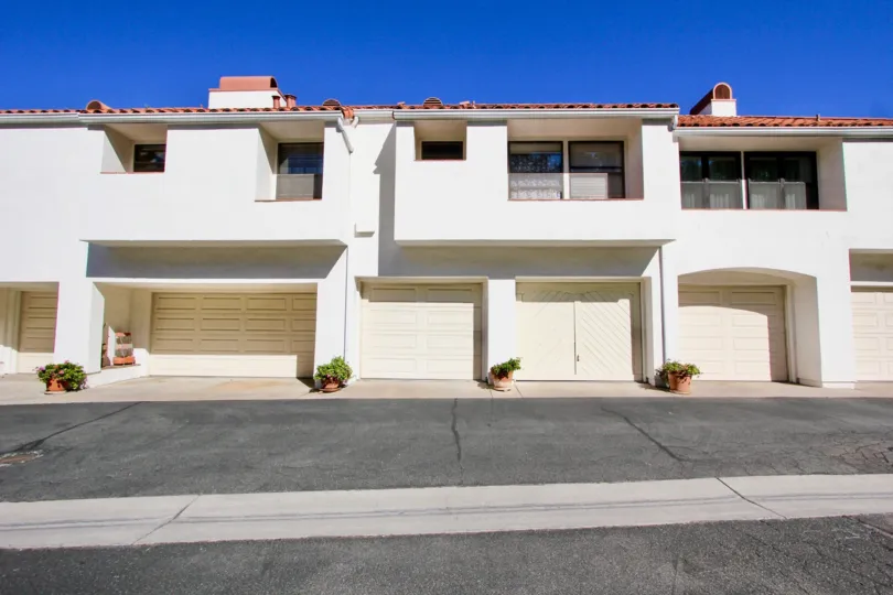 Palazzo Bernardo, City: Rancho Bernardo, backside of a building with closed doors