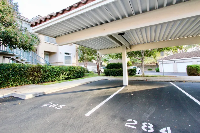 Parking spots available in the Palo Alto community