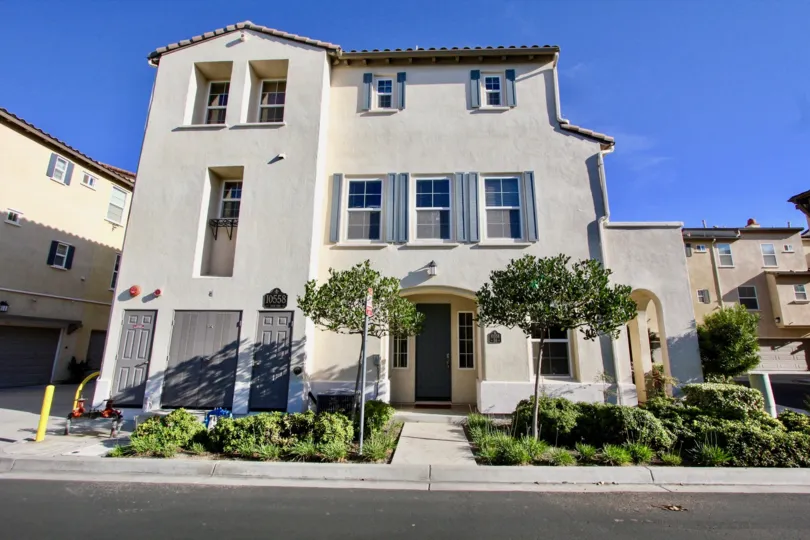 COMMUNITY IS SAN TROPICO; CITY IS RANCHO BERNARDO; STATE IS CALIFORNIA BEAUTIFUL PLACE, NICE HOUSE.