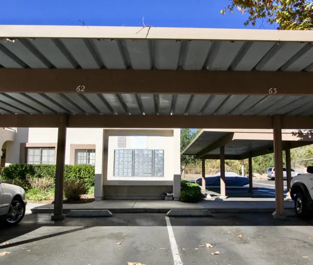 Apartment in Stony Brook with parking place along with the number