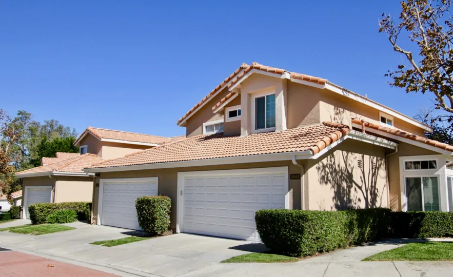 a beautiful Tierra Del Sol in Rancho Bernardo is most attractive and every where greenery