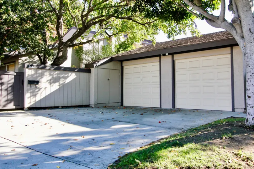 Westwood Townhomes in rancho bernardo fabulous area beautiful tree and every green whether nice home come and enjoy in weekend