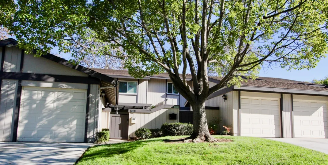 A beautiful townhome in Westwood community located in Rancho Bernardo, California