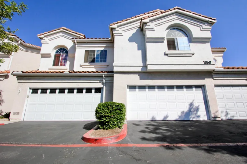 Beautiful villa with sunshine having ample parking space in Ambiance of San Marcos