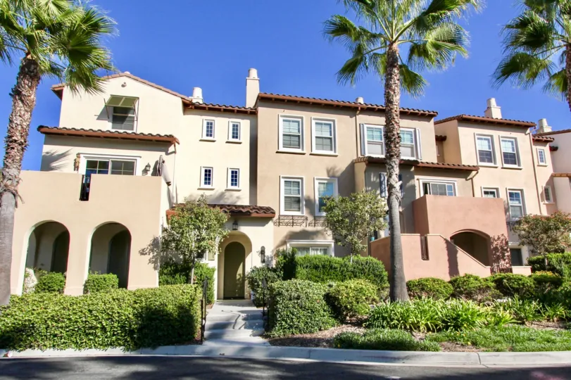 Palm trees, sunshine and a cool breeze when you come by at the Calico Bluffs in San Marcos, CA