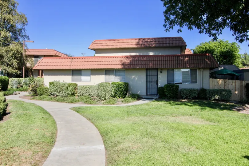Front view with lawn and footpath of Lake Park Terrace.