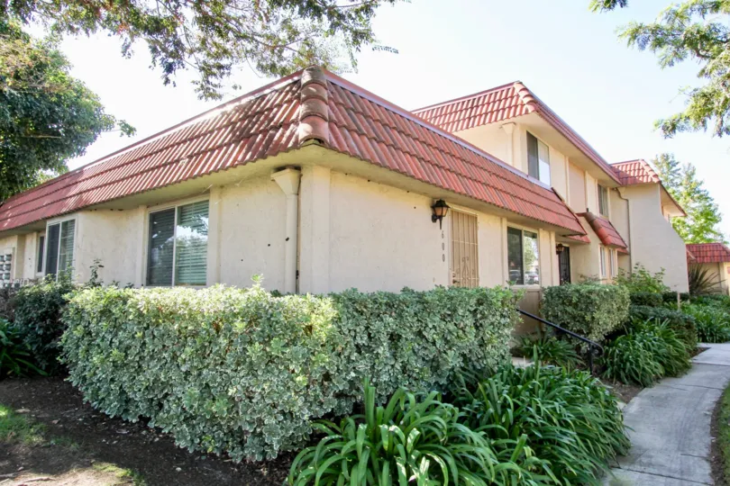 Two story red roof housing structures in Lake Park Terrace at San Marcos CA