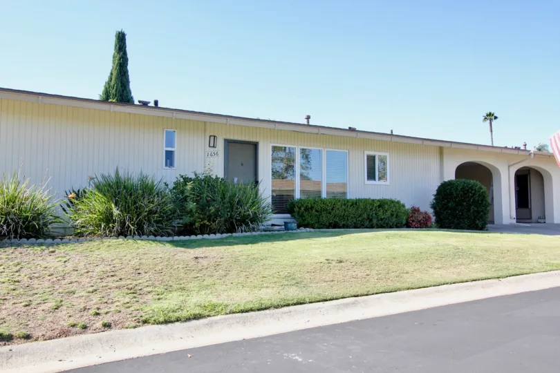 Dried up front yard at residence inside Lake San Marcos Villas in San Marcos CA