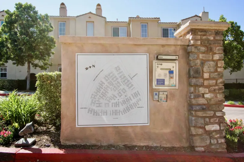 THE APARTMENT IN THE MADIERA WITH THE ROOT MAP BOAR, ELECTRIC BOX, PLANTS, TREES, FLOWER PLANTS