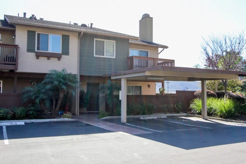 Awesome view of villa with spacious portigo and garden with sunshine in Westlake Ranch of San Marcos