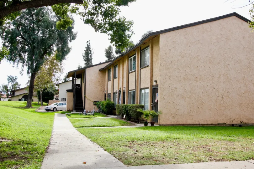 arefree East, Santee  ,: California, pathway,trees