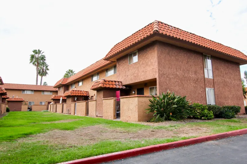 old model tile finished villas in Carlton Country Club Villas