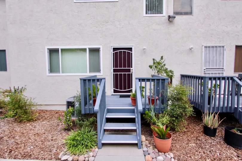 Fanita Rancho community porch in Santee California