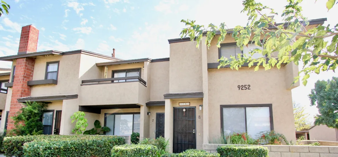 akeview Carlton Hills , Santee ,: California,clear sky,rectangle