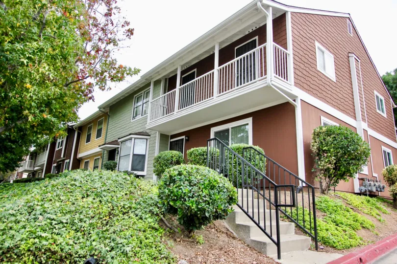 the pepperhill townhomes is modern house of the santee city in ca