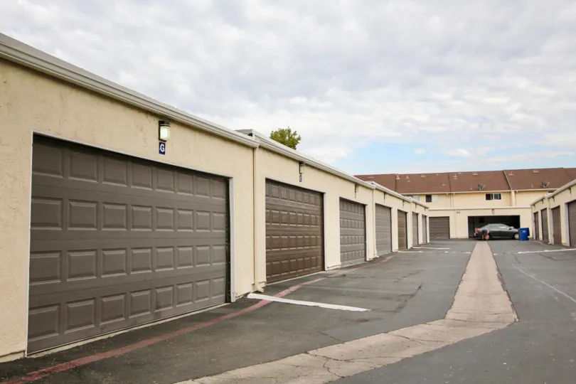Pepperhill Townhomes in santee most attractive place comfortable climate clean way car parking visitor come and enjoy