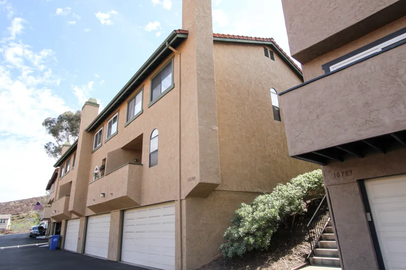Riderwood Terrace, Santee , California,bushes. brown building
