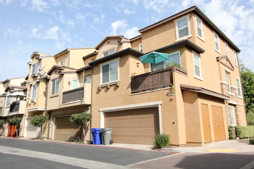 VEry nice apartment complex in Rio Terrace Santee California