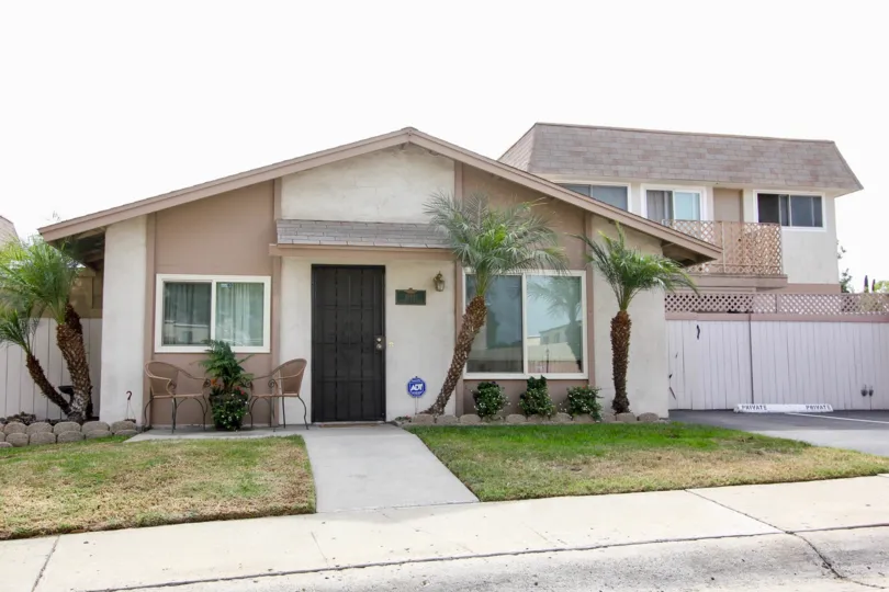 Open and clean place to live in Santana Ranch Santee California