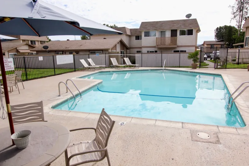 Santana Ranch , Santee  ,California,swimming pool,table