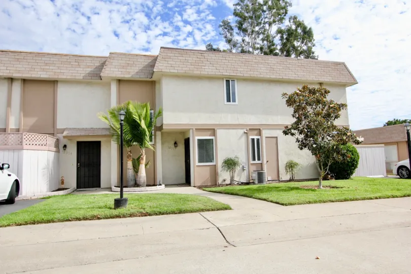 Stucco multi-family home, Santana Ranch, Santee, California