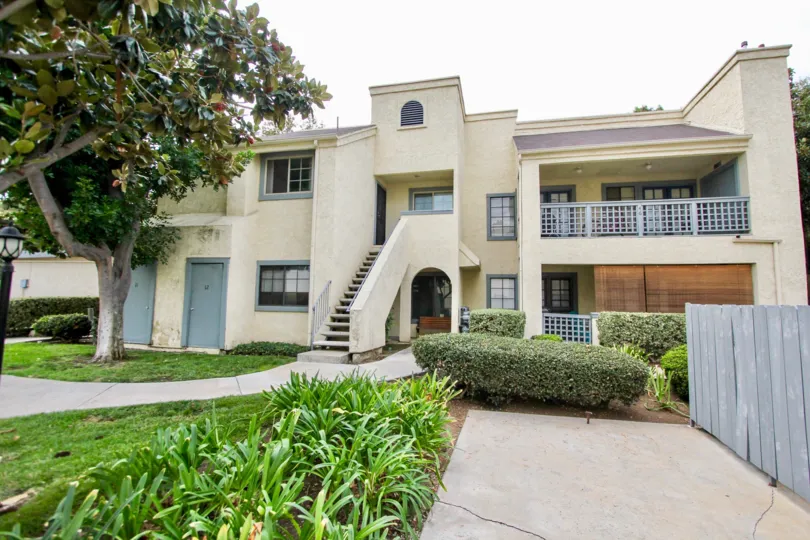 Two story apartment in Vista Del Rio Santee California