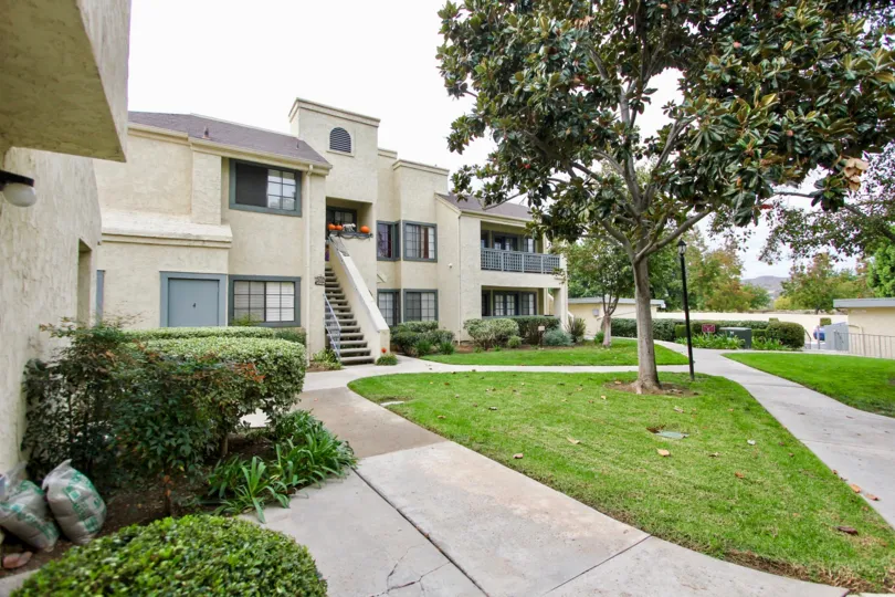 Community of Vista Del Rio looking classy with it's green lawns, Santee, California