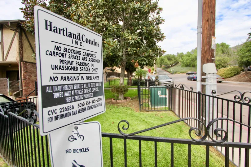 Beautiful Entrance for Hartland Condos Inc in Spring Valley City
